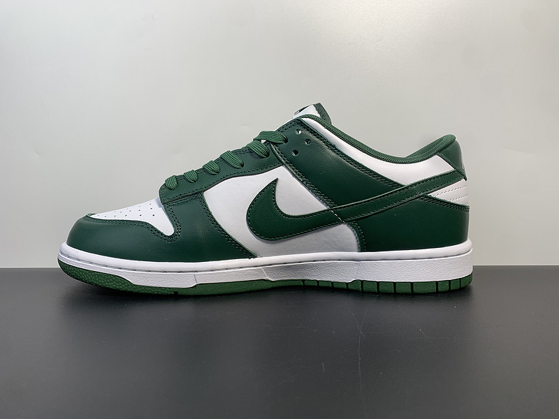 Nike SB Dunk Low Pro 