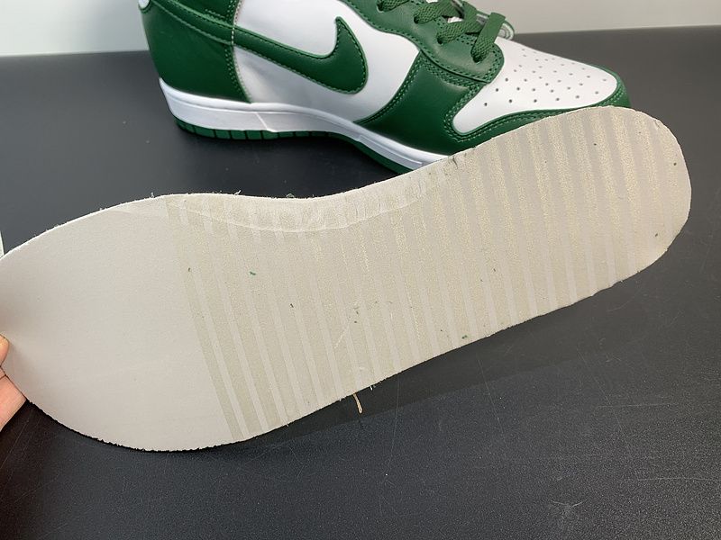 Nike SB Dunk High Pro