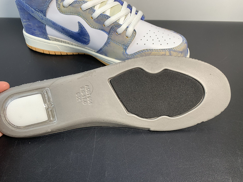 Carpet Company x Nk SB Dunk High SB CV1677-100