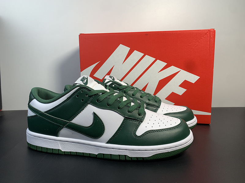 Nike SB Dunk Low Pro 
