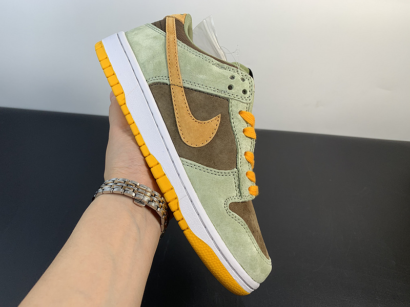 Nike Dunk Low SE “Dusty Olive”DH5360-300
