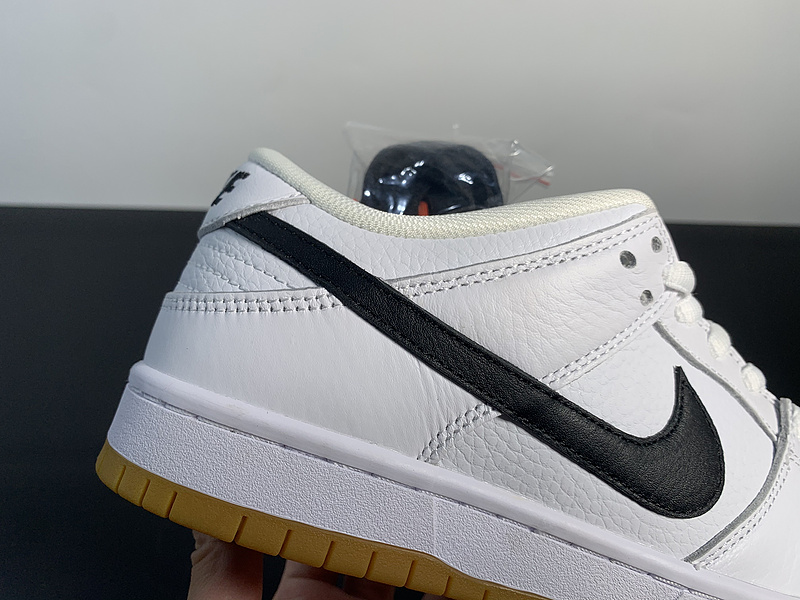 Nike SB Dunk Low CD2563-100