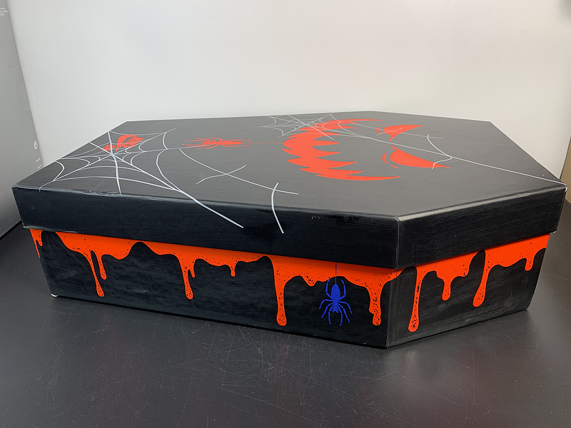 NK SB Dunk Low Night of Mischief BQ6817-006