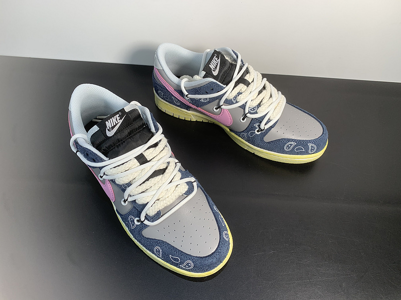 Nike SB Dunk Low Lot