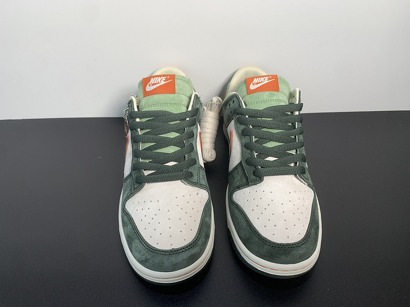 Otomo Katsuhiro x Nike SB Dunk Low 