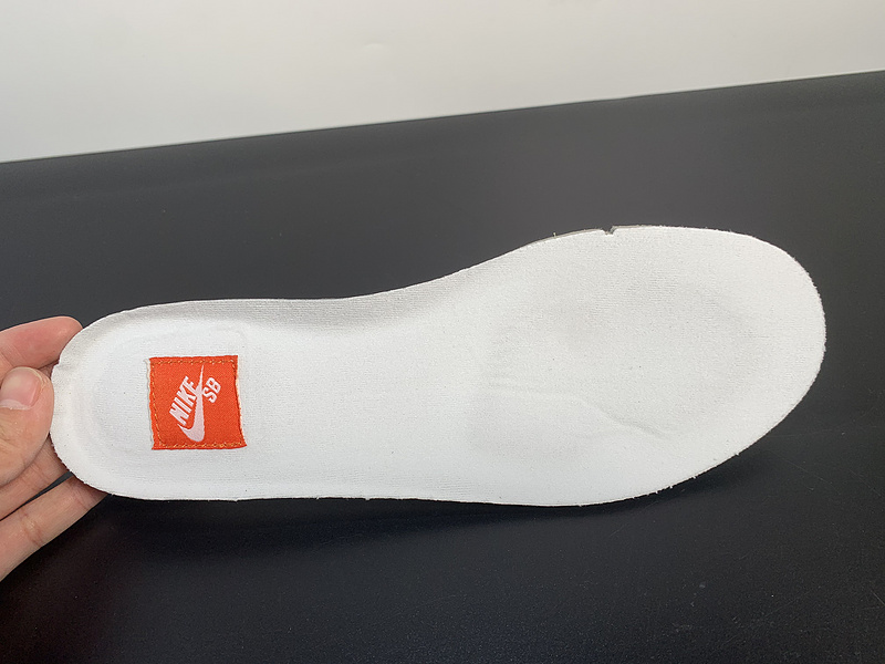 Nike SB Dunk Low CD2563-100