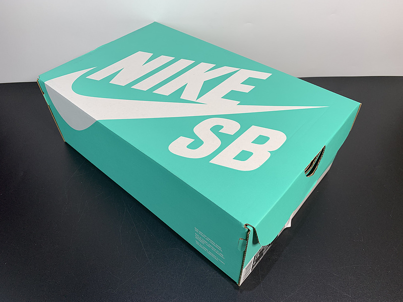 NIKE SB DUNK LOW SAFARI CD2563-002