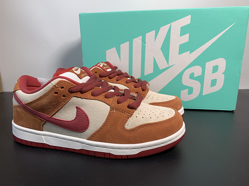 SB Dunk Low Pro“Russet Cedsr”BQ6817-202