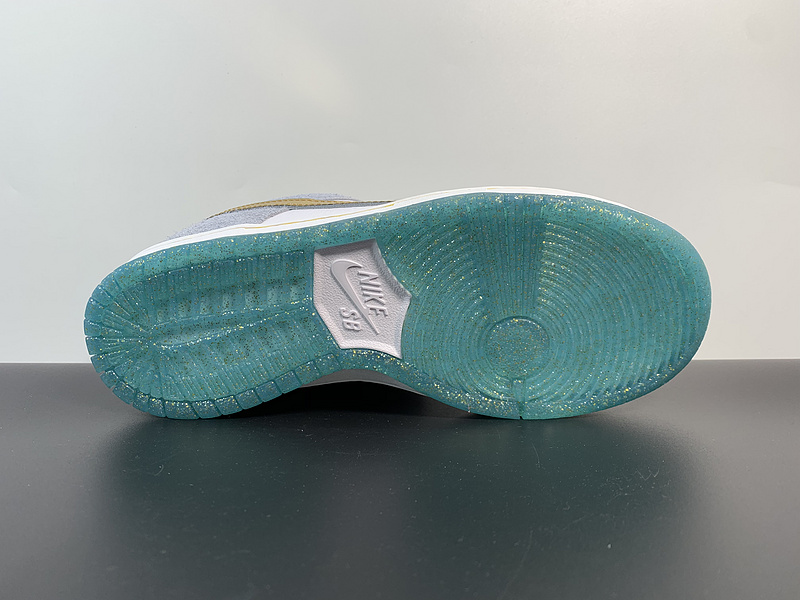 Sean Cliver x Nike SB Dunk Low DC9366-100