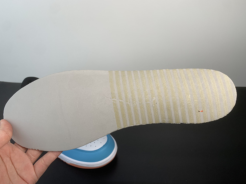 Nike Dunk Low SE Kyrie DN4179-400