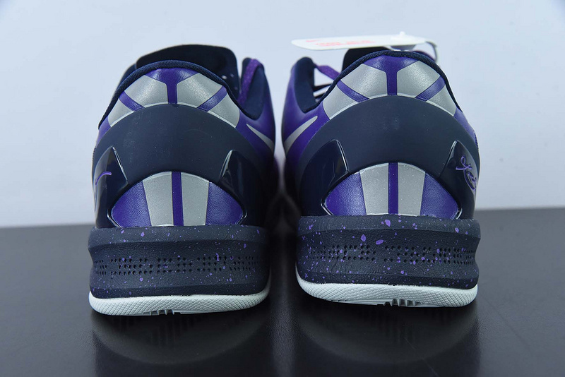 NK Zoom KOBE 8 555035-500