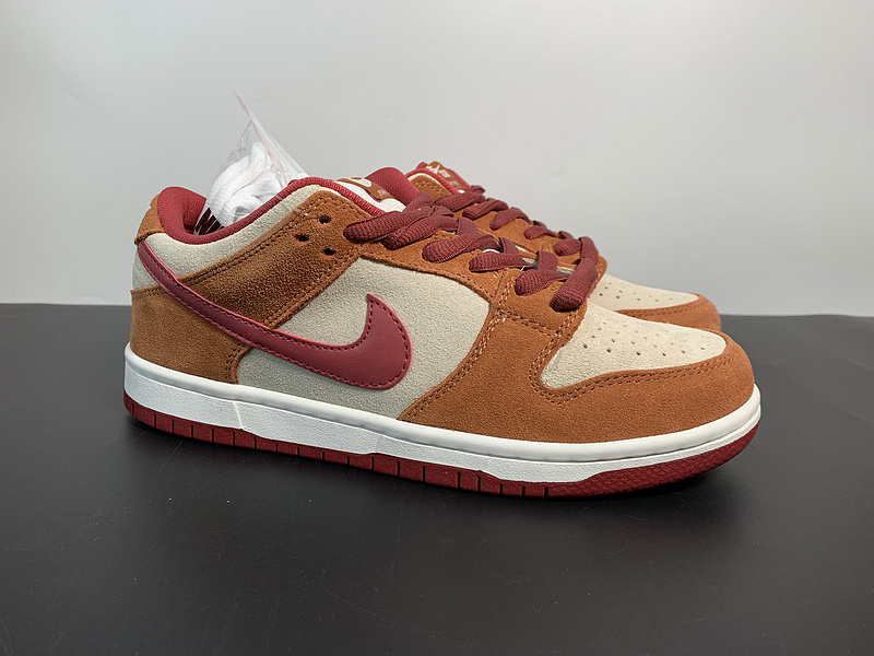 SB Dunk Low Pro“Russet Cedsr”BQ6817-202