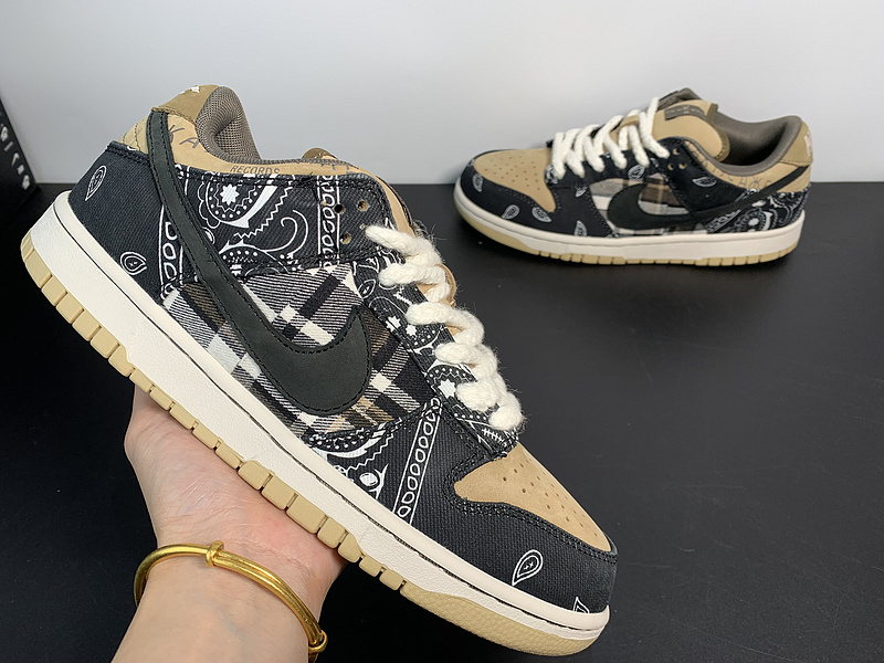 Travis Scott Nike SB Dunk Low TS CT5053-001