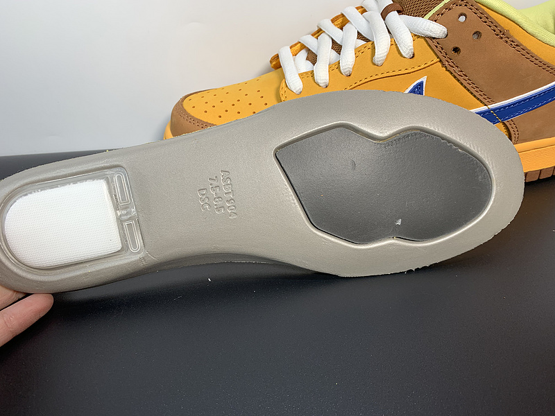 Nike Dunk Low Newcastle Brown Ale 313170-741