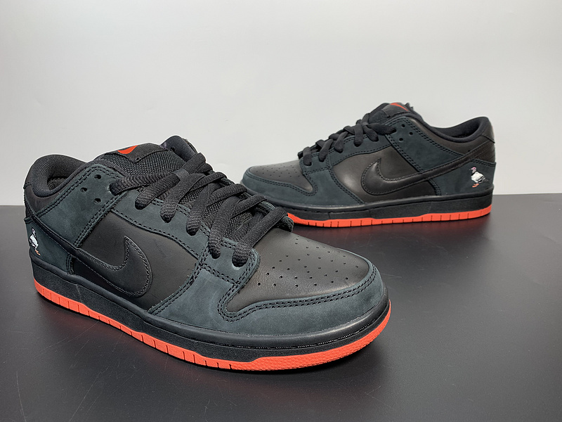 Staple x Nike SB Dunk Low 883232-008