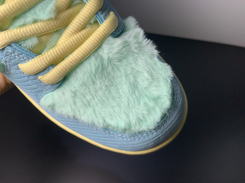 Verdy x Nike SB Dunk Low “Visty”FN6040-400