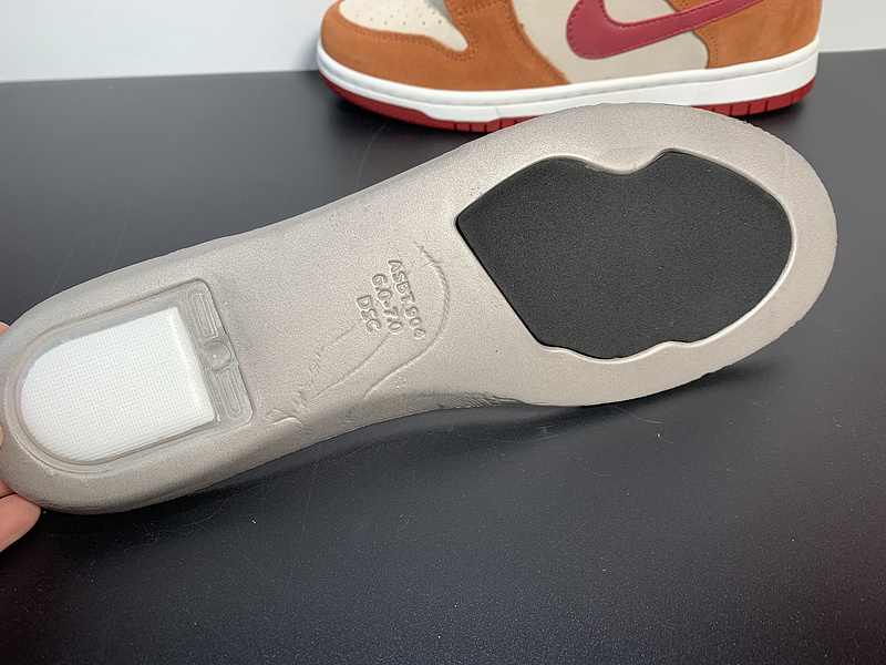 SB Dunk Low Pro“Russet Cedsr”BQ6817-202