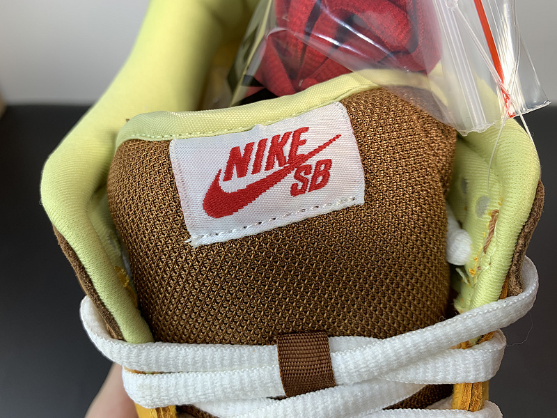 Nike Dunk Low Newcastle Brown Ale 313170-741