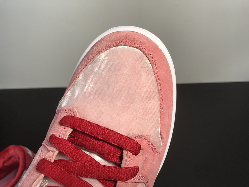 StrangeLove x Nike SB Dunk CT2552-800