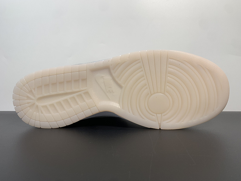 Nike SB Dunk Low DD1768-400