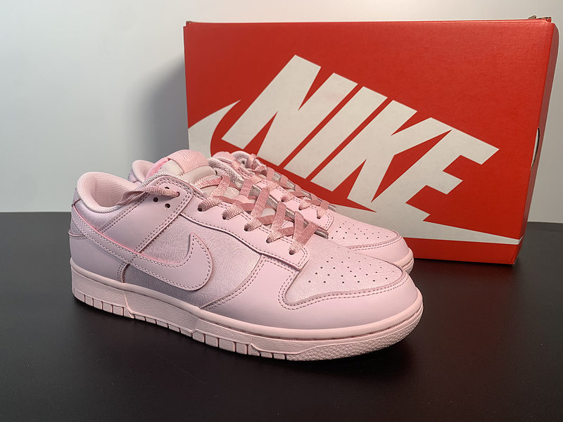 NIKE DUNK Low SE（GS）921803-601