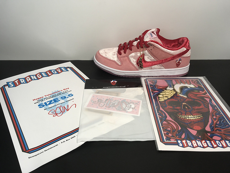 StrangeLove x Nike SB Dunk CT2552-800