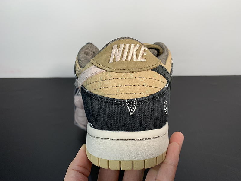 Travis Scott Nike SB Dunk Low TS CT5053-001