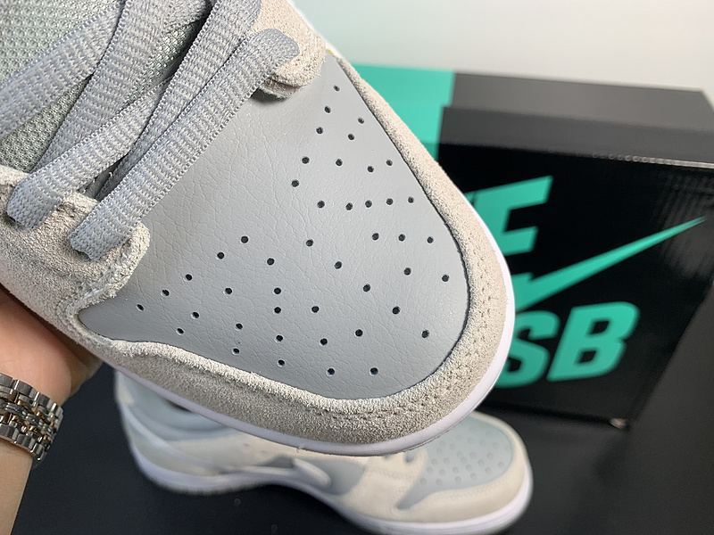 Nk SB Dunk Low “White Wolf Grey”AR0778-110​