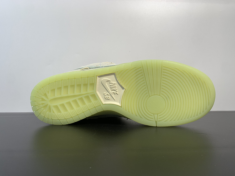 Nike SB Dunk Low Pro DD1503 107