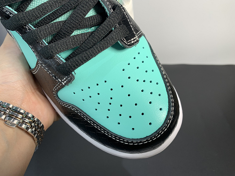 Diamond Supply Co. X NK SB Dunk Low Pro“Tiffany”304292-402