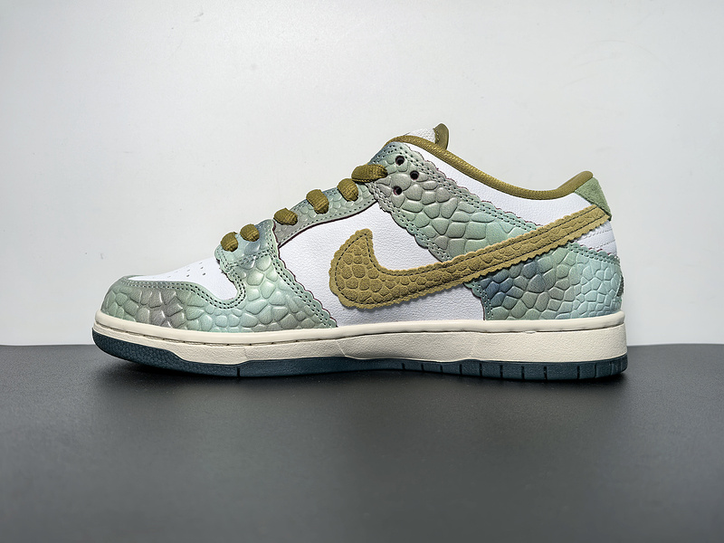 Alexis Sablone x Dunk Low SB 'Chameleon' HJ3386-300