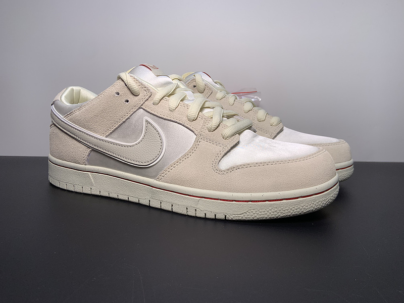 Nike SB Dunk Low Love Found FZ5654-100