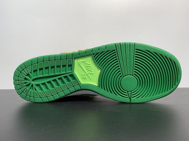 Nike SB Dunk Low Pro QS