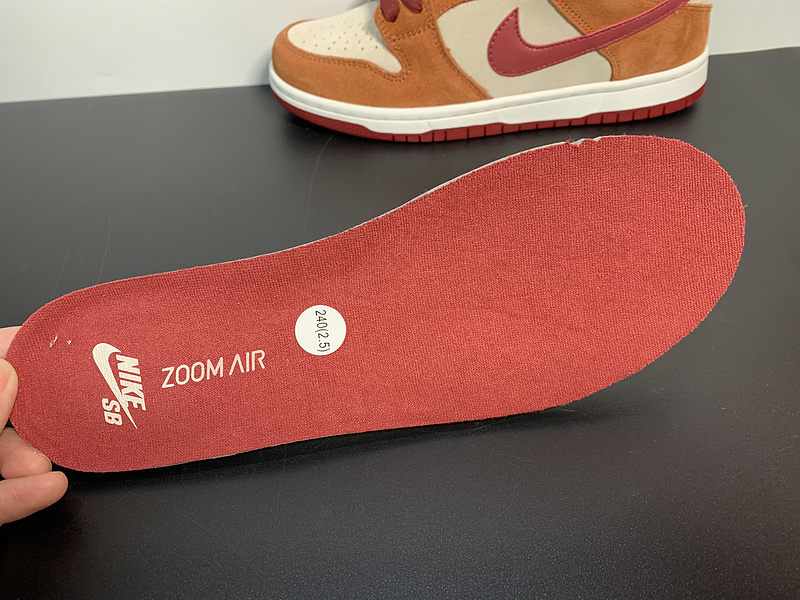 SB Dunk Low Pro“Russet Cedsr”BQ6817-202