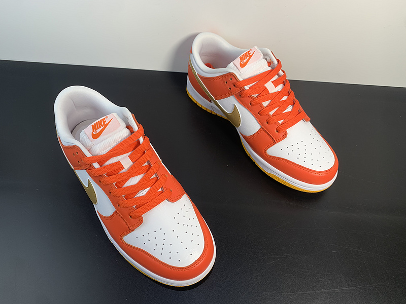 Dunk Low “Golden Orange”DQ4690 800