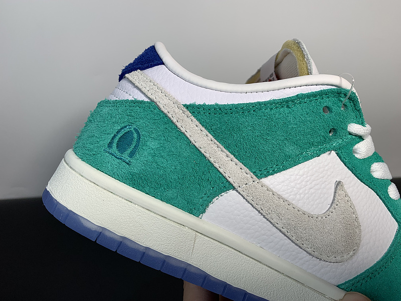 Nike Dunk SB Road Sign CZ6501-10