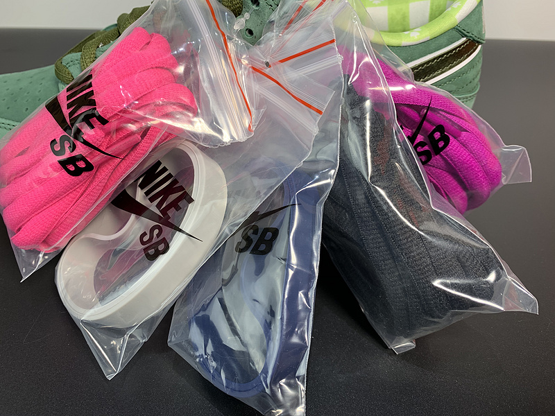 Concepts x NK SB Dunk Low BV1310-337