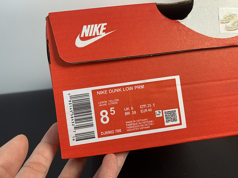Dunk Low “Lemon Drop”DJ6902-700