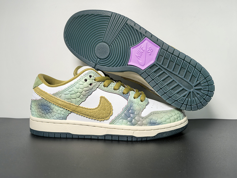 Alexis Sablone x Dunk Low SB 'Chameleon' HJ3386-300