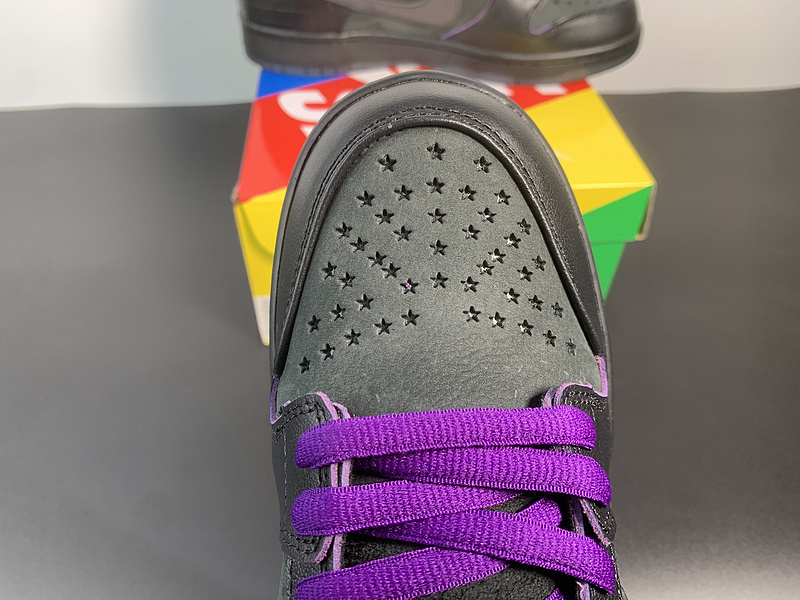 Familia x Nike SB Dunk Low “First Avenue”dj1159-001