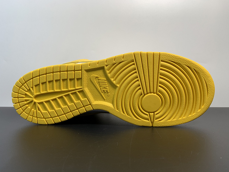 Nk SB Dunk Low Laser Orange CU1726-901