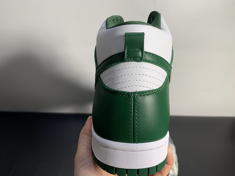 Nike SB Dunk High Pro