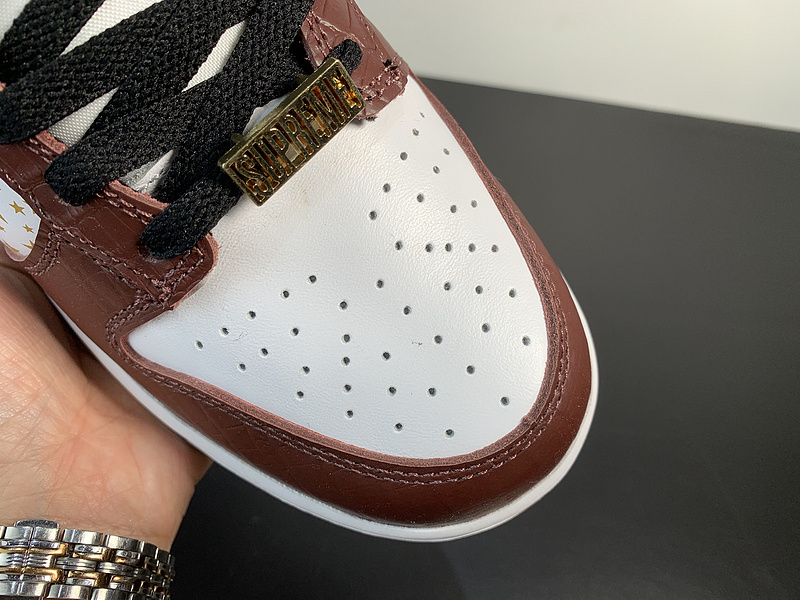 Nike SB Dunk Low DH3228 10