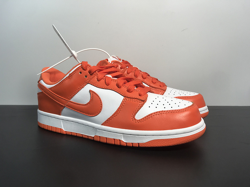NIKE SB DUNK LOW NCAA CU1726-101