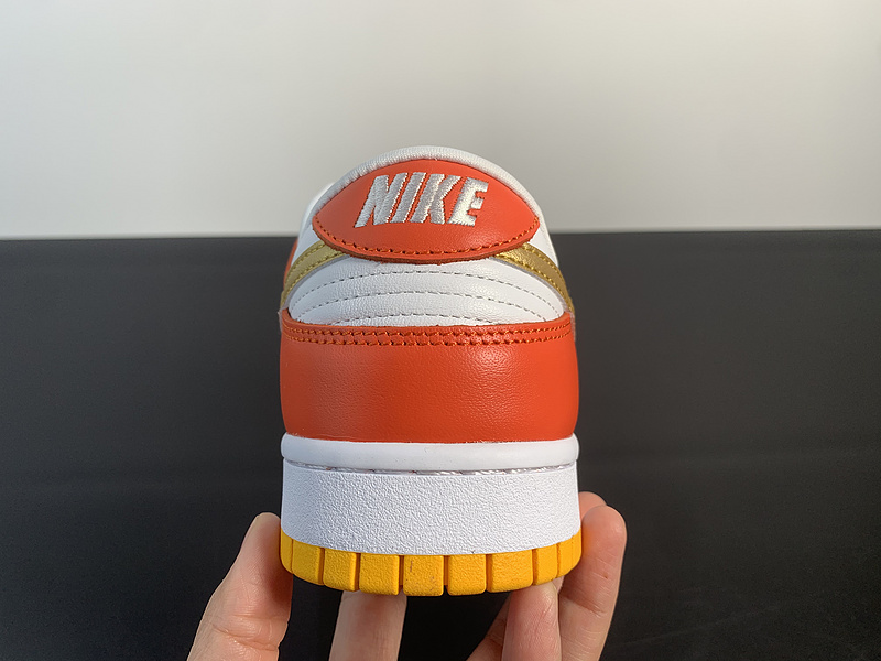 Dunk Low “Golden Orange”DQ4690 800