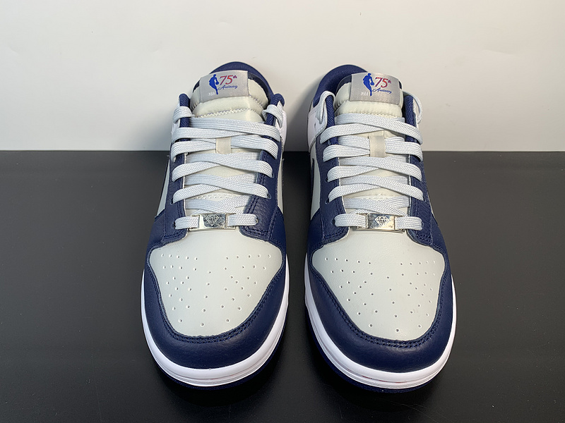 NIKE DUNK LOW EMB NBA 75TH ANNIVERSARY BROOKLYN NETS DD3363-001