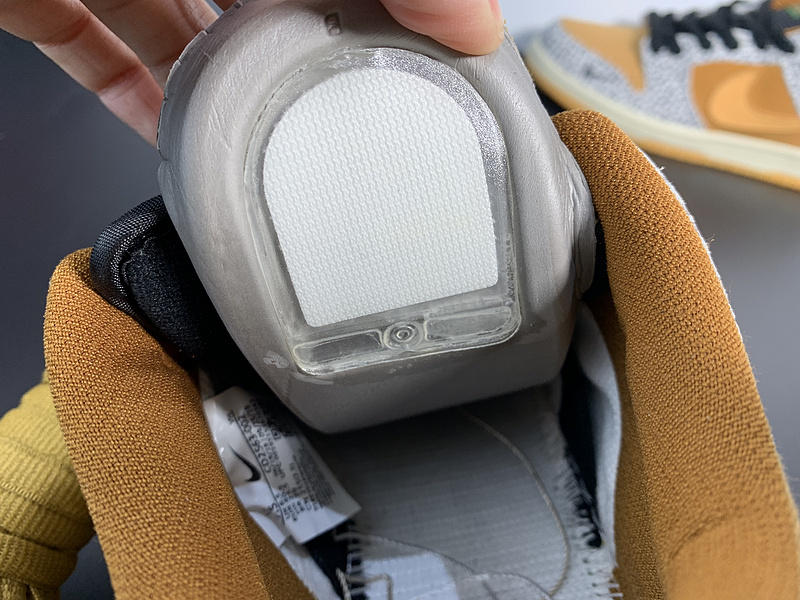 NIKE SB DUNK LOW SAFARI CD2563-002