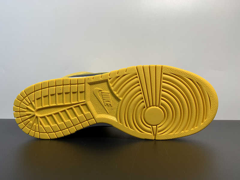 Nike Dunk Varsity Maize  CZ8149-002