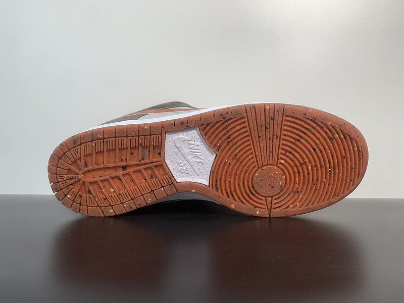 Crushed Skate Shop x Nike SB Dunk Low DH7782-001