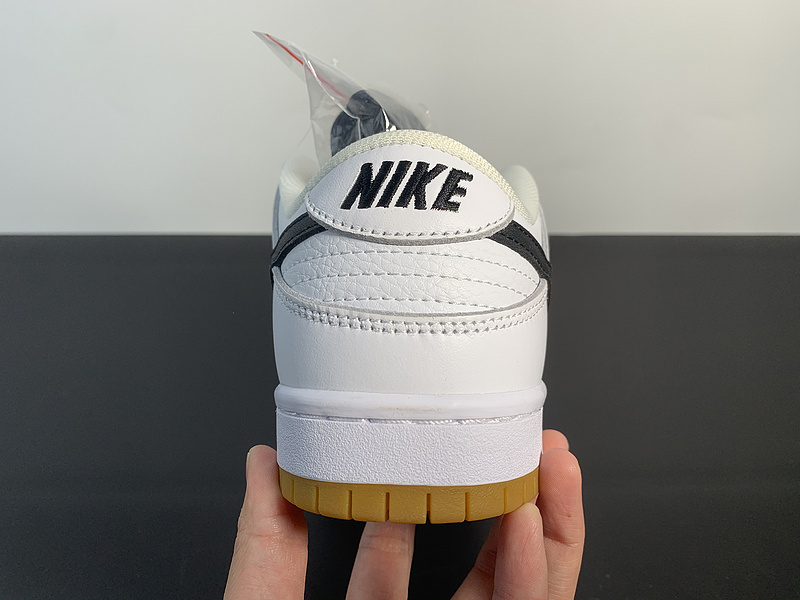 Nike SB Dunk Low CD2563-100